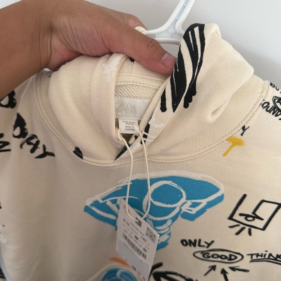 Zara Cream Hoodie with Blue and Black Graphics - Picture 3 of 4